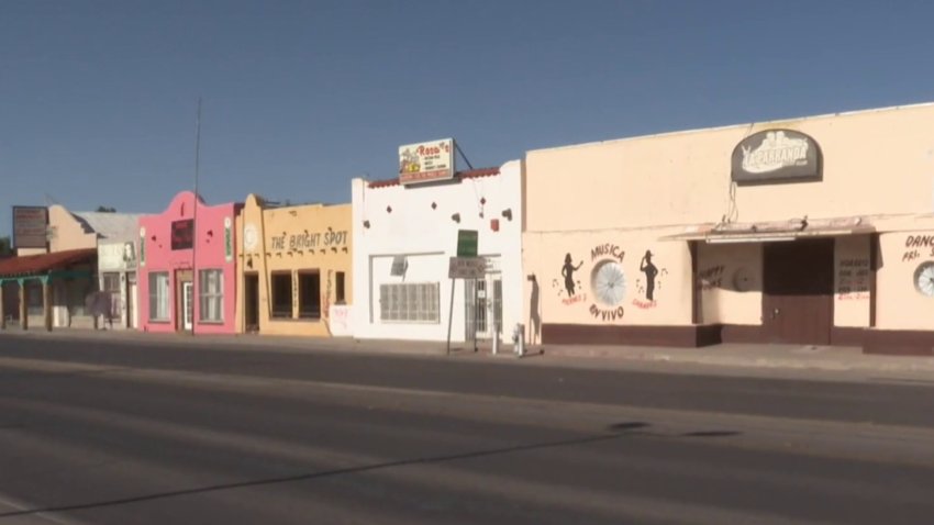 ¿Abierto o cerrado? Negocios en la línea divisoria de dos estados se atienen a distintas reglas