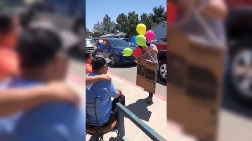 Abuelito recibe emotiva sorpresa en su cumpleaños