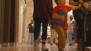 Abren 12 nuevas tiendas en centro comercial de El Paso – Telemundo El Paso  (48)