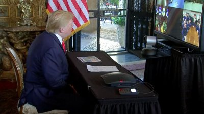 Trump felicita a miembros del ejército en todo el mundo