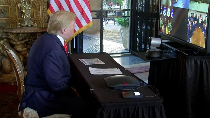 Trump felicita a miembros del ejército en todo el mundo