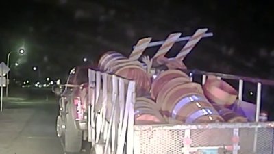 Herida y fatalidad en operativo de contrabando de personas en remolque en Nuevo México