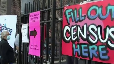 Por desinformación y falsos rumores, muchos hispanos no han llenado el Censo 2020