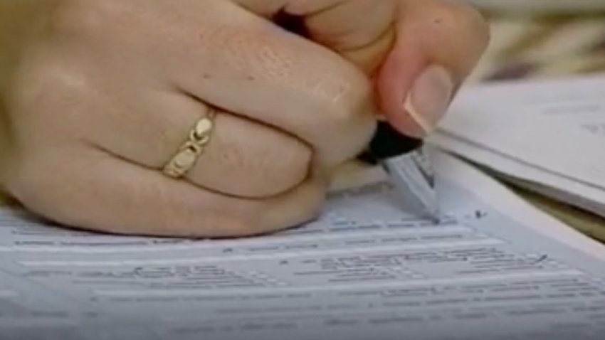 Corte falla que es ilegal excluir a indocumentados del Censo