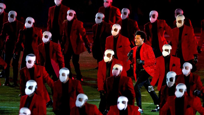 En imágenes: así fue el atípico show de medio tiempo del Super Bowl