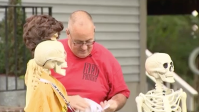 Viste a esqueletos a diario;  hombre de Baltimore sorprende a sus vecinos