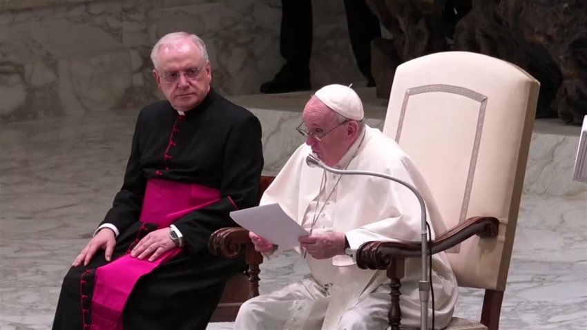 Un hombre interrumpe a gritos la audiencia general del papa Francisco