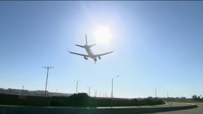 Extienden requisito de uso de mascarilla en transporte público