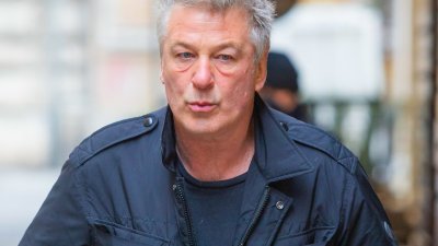 Alec Baldwin enfrentará cargos de homicidio involuntario por tiroteo mortal en el rodaje de ‘Rust’