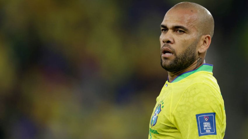 DOHA, QATAR – DECEMBER 5: Dani Alves of Brazil  during the  World Cup match between Brazil  v Korea Republic  at the Stadium 974 on December 5, 2022 in Doha Qatar (Photo by Eric Verhoeven/Soccrates/Getty Images)