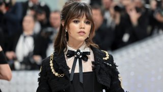 Jenna Ortega asiste a la Gala Met 2023 que celebra "Karl Lagerfeld: A Line Of Beauty" en el Museo Metropolitano de Arte el 01 de mayo 2023 en la ciudad de Nueva York.