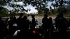 Supuestos traficantes que asaltaban a migrantes en el Darién mueren al enfrentar a la policía