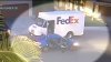 Video: en 45 segundos roban en camión de FedEx frente a clienta que esperaba regalo para su hijo