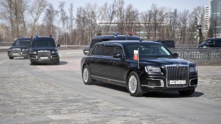 Putin le regaló a Kim Jong-un un coche ruso de alta gama Aurus, según el Kremlin