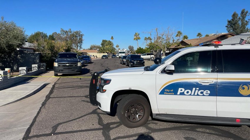 Encuentran a dos personas muertas dentro de casa tras reporte de violencia doméstica en Phoenix