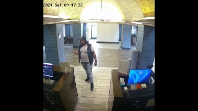 Buscan a sospechoso de robar caja registradora en hotel de El Paso