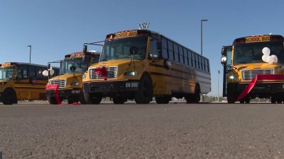 Las Escuelas Públicas de Las Cruces estrenan autobuses escolares eléctricos