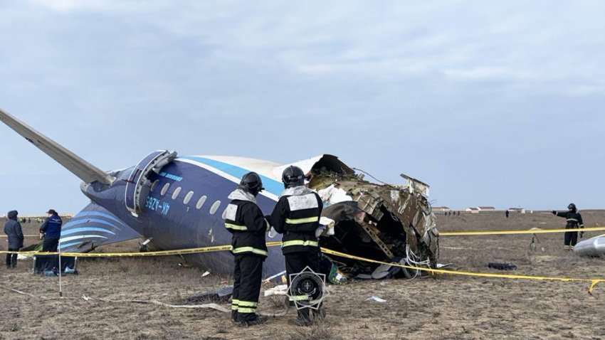 AKTAU, KAZAKHSTAN – DECEMBER 25. (—-EDITORIAL USE ONLY – MANDATORY CREDIT – ‘ Ministry of Emergency Situations of Kazakhstan /  / HANDOUT’ – NO MARKETING NO ADVERTISING CAMPAIGNS – DISTRIBUTED AS A SERVICE TO CLIENTS—-)  A view of the crash site where an Azerbaijan Airlines flight with 67 people on board, traveling from the Azerbaijani capital Baku to Grozny in Russia’s Chechnya region, crashed near the Kazakh Caspian city of Aktau on December 25, 2024 the Kazakh Emergency Ministry said, adding that there were 25 survivors. (Photo by Emergency Situations of Kazakhstan/Anadolu via Getty Images)