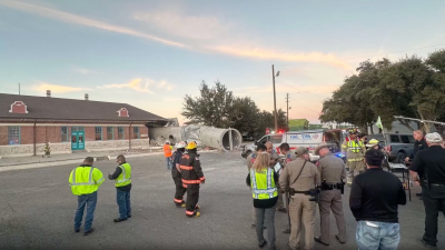 Video muestra los daños que dejó un tren que se descarriló tras un accidente en Texas