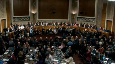 En video: manifestantes interrumpen la audiencia de confirmación de Pete Hegseth