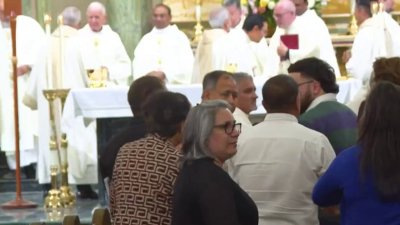 Diócesis de El Paso oficia misa en honor del nuevo Papa León XIV