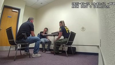 Nuevas imágenes muestras los interrogatorio de los sospechosos del ataque mortal en Las Cruces