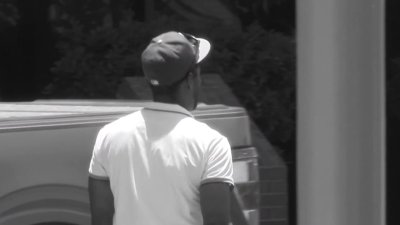 Las detenciones de ICE en cortes continúan separando familias