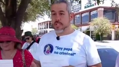 Padre alza la voz y exige ver a sus hijos