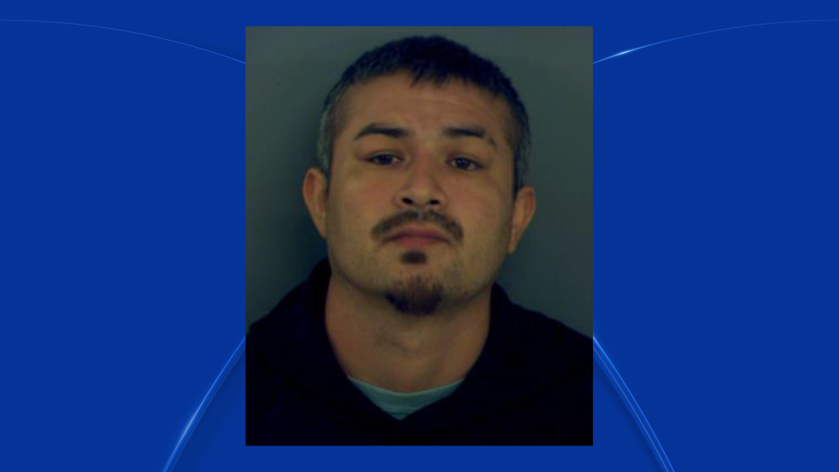 Hombre arrestado por incumplimiento de manutención Infantil en El Paso – Telemundo El Paso